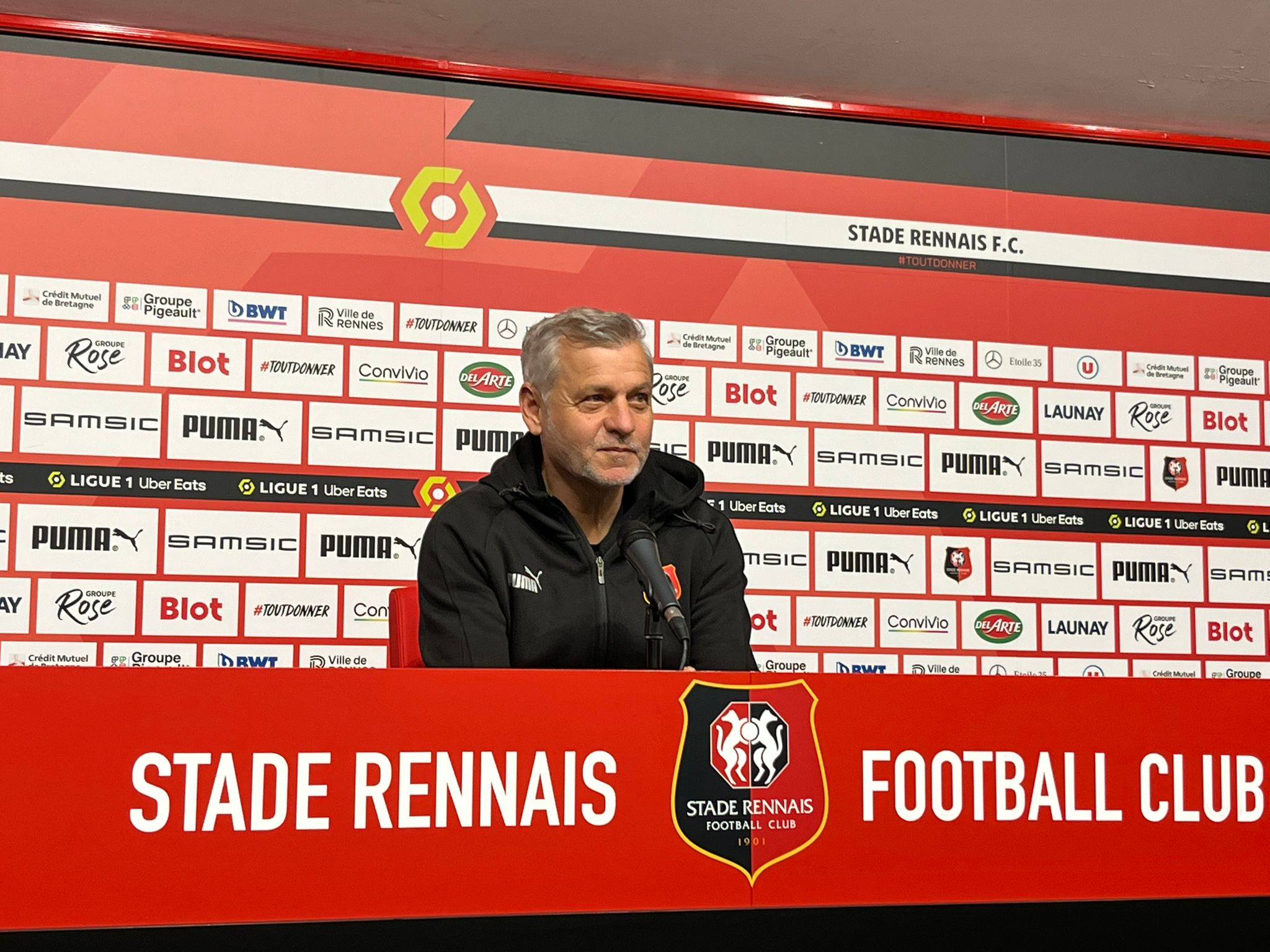 Psg Stade Rennais Genesio Je Ne Suis Pas Inquiet Stade Rennais Online 1892