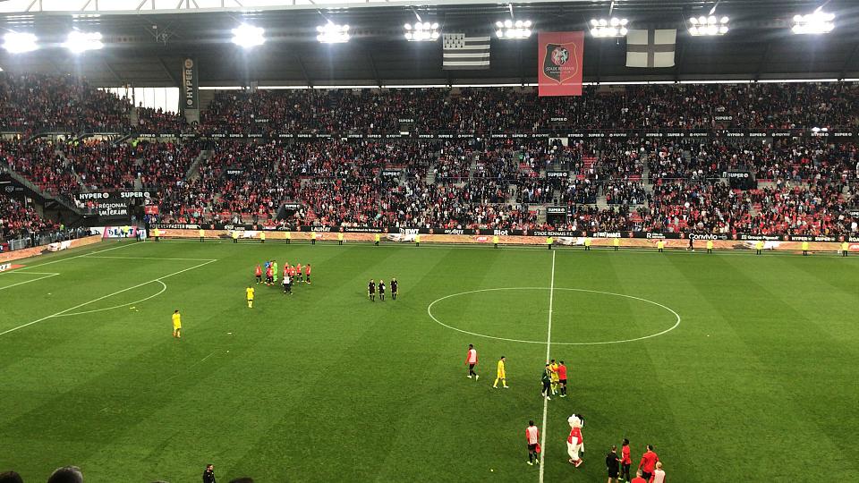 Stade rennais - Nantes : le beau geste de Benjamin Bourigeaud envers un supporter 