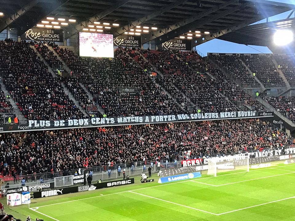 Stade rennais - Brest : le superbe tifo du RCK pour Benjamin Bourigeaud ! 